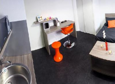 INVESTISSEMENT - Studio meublé 22,70 m²